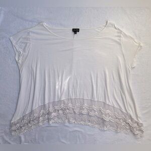 Love & Liberty Lace Crochet Shark Bite Hem Short Sleeve Top in White - Size XL